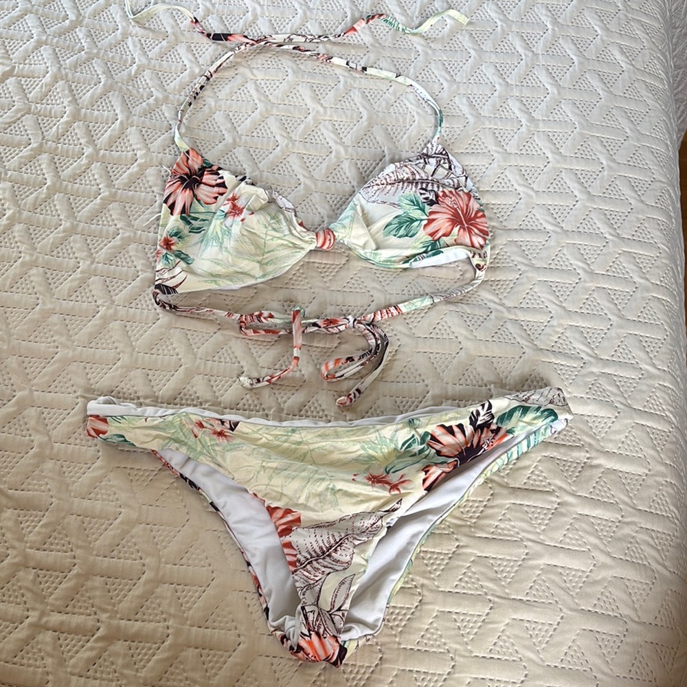 Roxy Floral Bikini - White and Pink